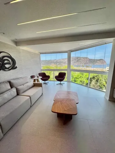 Celso Imóveis Prime vende flat no Condomínio Apart Hotel Porto Itaipu