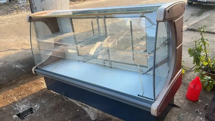 Vendo balcão natural por R$ - 1,500