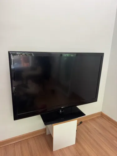Televisão LG 47polegafas, não é smart