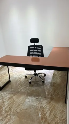 Mesa de Canto em L 150cm Industrial Preta/Laranja - desmontada, venda por mudança