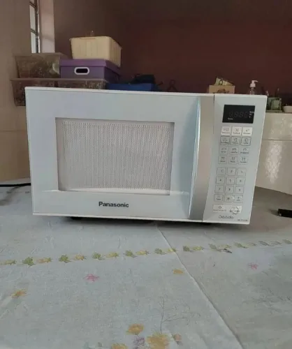 Microondas Panasonic modelo NN- ST25JW