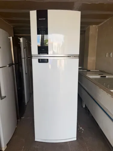 GELADEIRA BRASTEMP MODERNA 590 LITROS FROST FREE