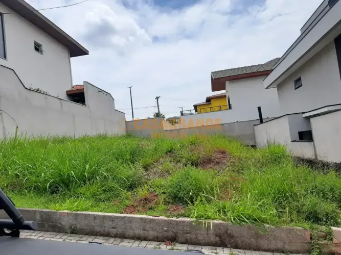 Terreno para venda com 250 metros quadrados no Condominio Mantiqueira