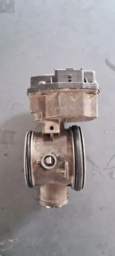 Corpo de borboleta da Renault Duster 1.616v 