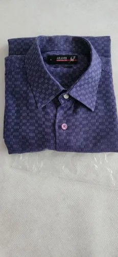 Camisa tamanho médio