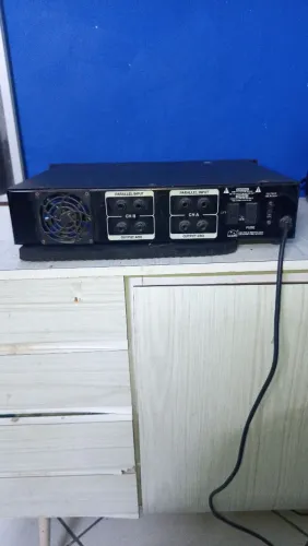 Vendo amplificador.