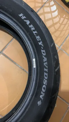 Pneu Harley Davidson sportster 883