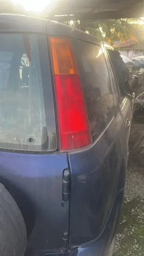 Lanterna traseira direita Honda CR-V 1999/2000