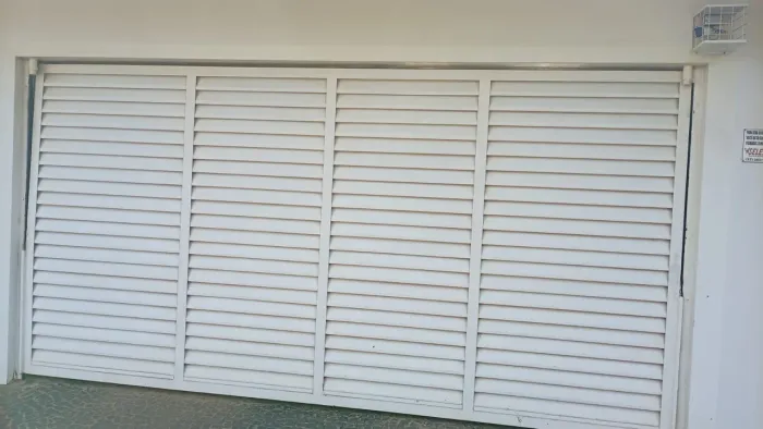 Portão de ferro para garagem