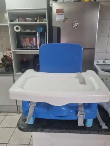 Cadeirinha de alimentação 