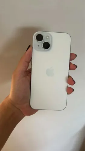 iPhone 15 - 128GB