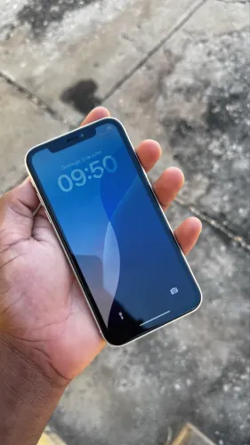 Iphone XR - 64 Gb