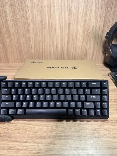 Teclado Magnético Madlion 60he - sem RGB LACRADO NOVO