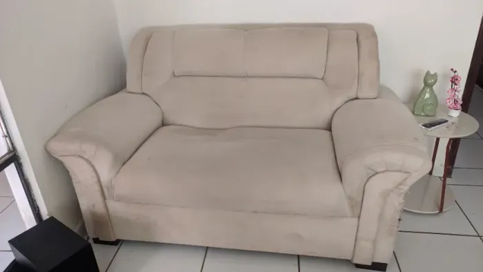 Sofás 2 e 3 Lugares Usado