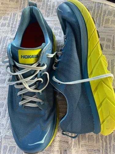 Tênis hoka challenger