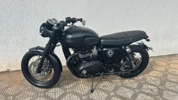 Triumph Bonneville T120 ACE/ Nº 841 DE 1400