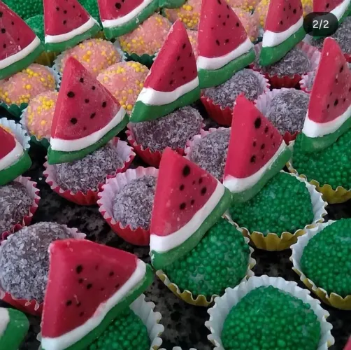 Doces e bolos personalizados