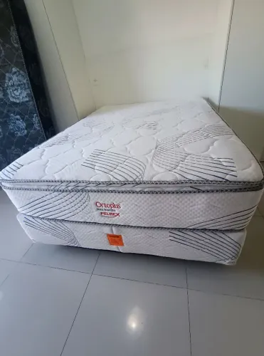 Cama box de casal 