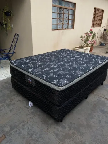 Cama Box + colchão casal