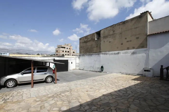 Casa à Venda - Salgado Filho, 5 Quartos, 360 m2
