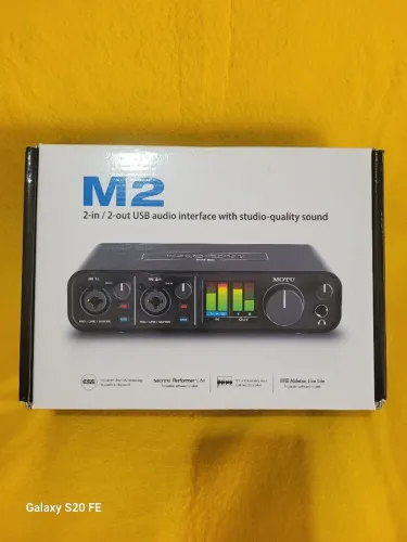 Interface de Áudio Profissional Motu M2