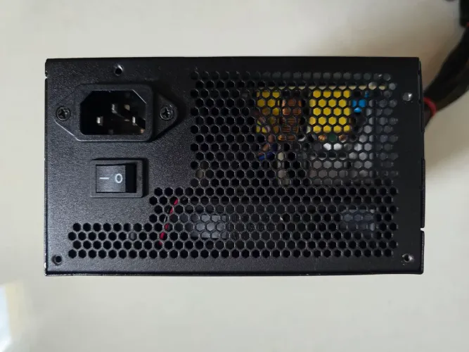 Fonte Corsair CX 600