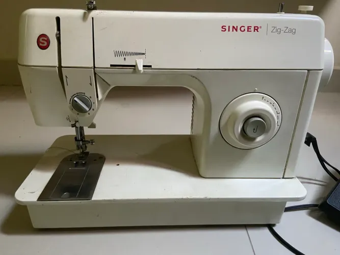 Máquina de costura Singer Zig-Zag