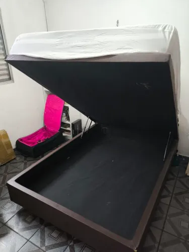 Cama Casal com baú