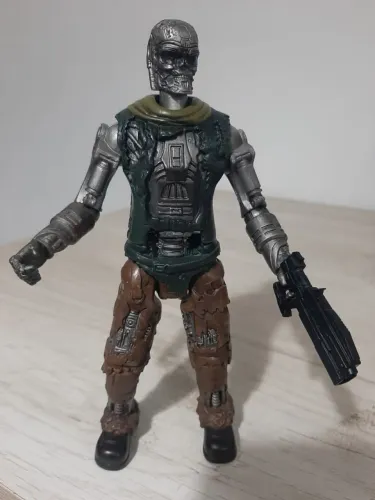 Boneco Terminator Salvation T-600