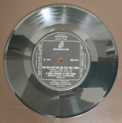 LP disco compacto Geraldo Vandré - "Pra não dizer que não falei das flores"