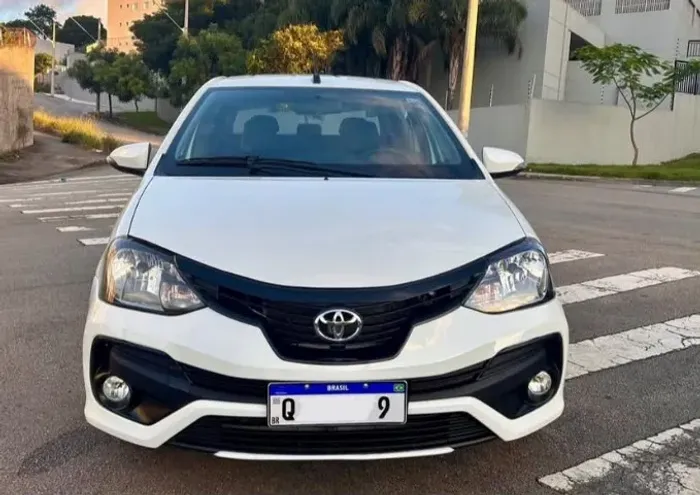 Toyota Etios Platinum 1.5 Flex 16V 4P Aut. 2017