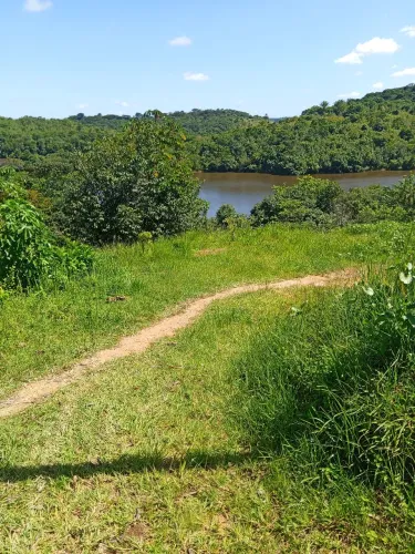 Sítio a venda, boa localização bastante pé de coco a beira da barragem a 5 km da Br101