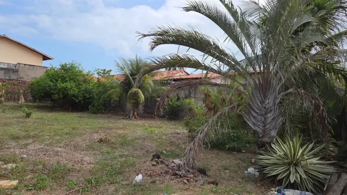 terreno no calhau