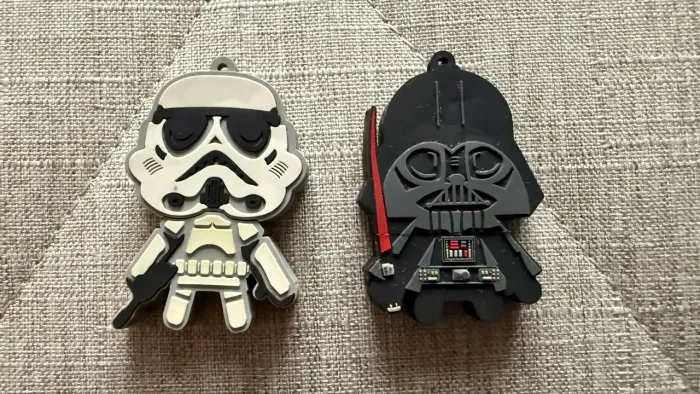 Kit 2 Pen Drive 8Gb Star Wars
