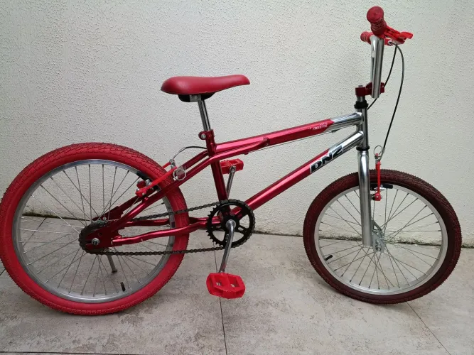 Bicicleta BMX DNZ