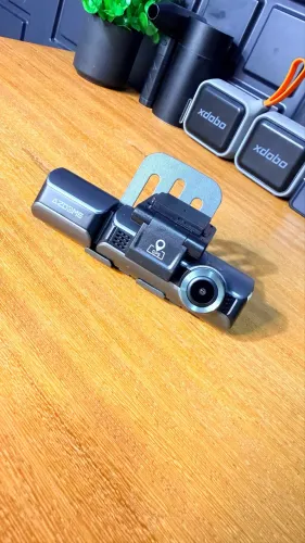Câmera Veicular AZDOME M550 Pro (Completa 3 canais)