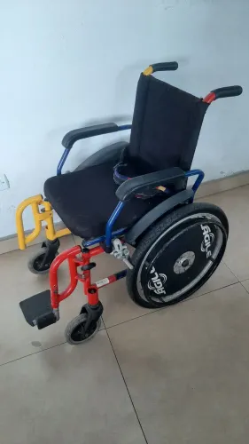 Cadeira de rodas Jaguaribe infantil