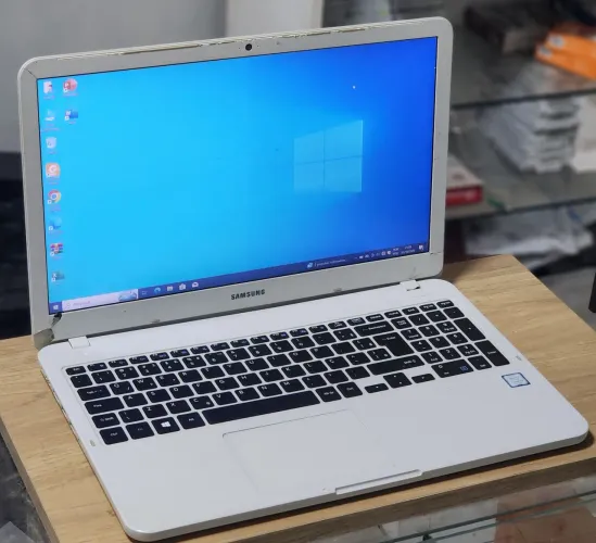 Notebook Samsung core i3-7020U baratinho bom