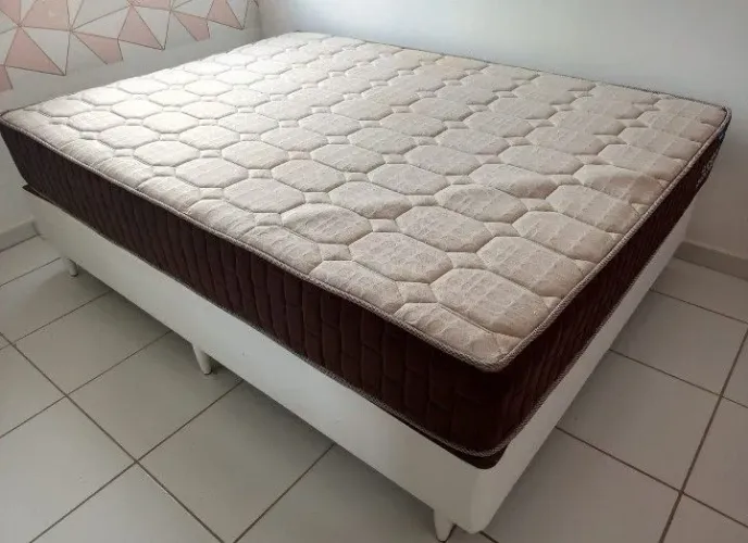 Colchão Ortobom molas ensacadas com base