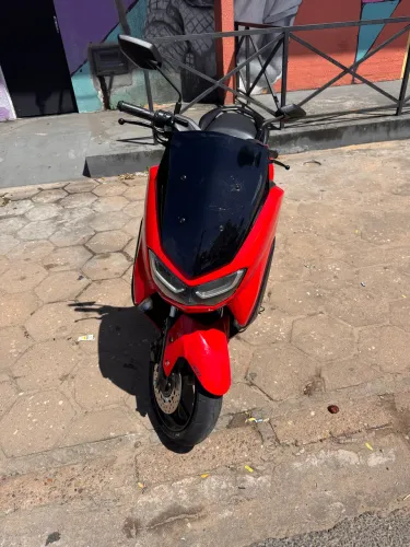Nmax 160 conected