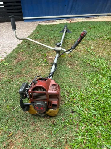 Roçadeira a gasolina R$ 280,00 ( Valinhos - sp