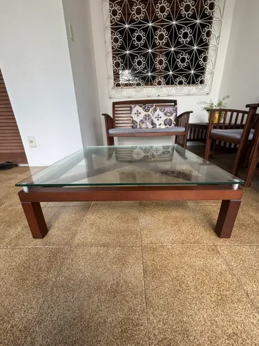 Mesa de centro madeira e vidro
