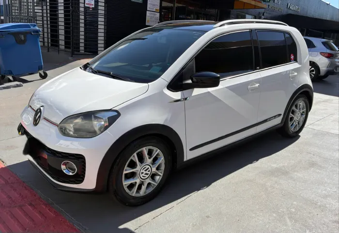 Volkswagen Up! Cross 1.0 TSI Total Flex 12V 5P 2016