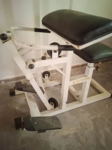 Aparelho pra tríceps musculação