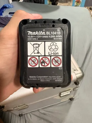 Bateria Makita BL1041B Original 12V Max 4.0Ah SOMENTE A BATERIA