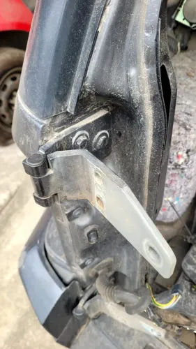 Dobradiças porta malas Ford Ecosport 2011