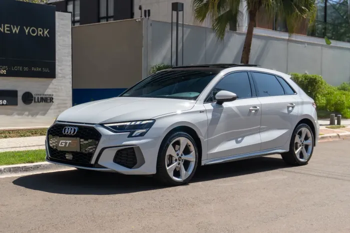 Audi A3 Sportback S-line 2.0 TFSI S-tronic 2024