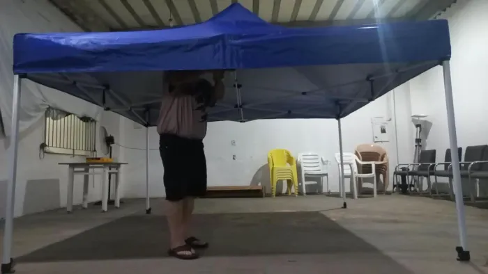 Tenda de ótima qualidade para você quer monta seu negócio.