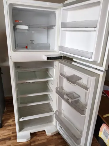 Hoje barato geladeira seminova entrego dou garantia