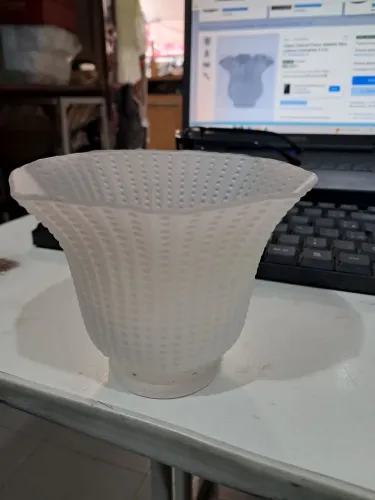 Cúpula Tulipa de vidro jantado trabalhado 4 x 11,5 x 10 cm